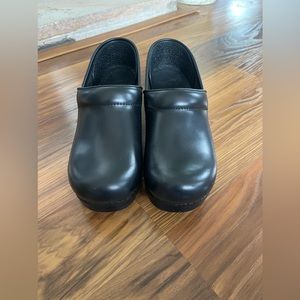 Women dansko shoes
